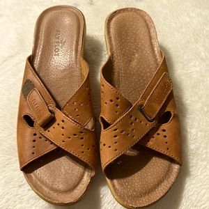 Flyflot London sandals tan 40